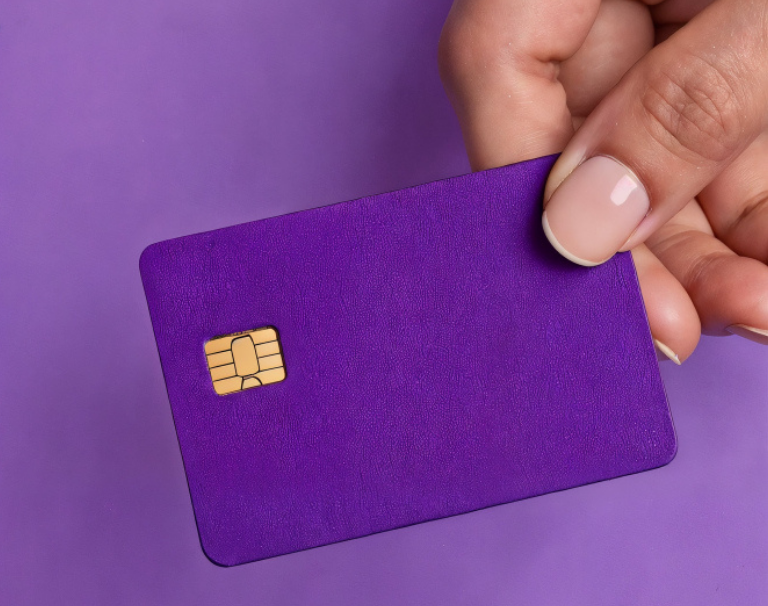 nubank_ultravioleta_vale_a_pena_cd